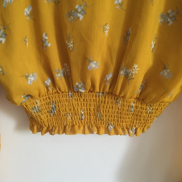 FRANCESCA'S Blue Rain Coachella Boho Crop Top NWT - Picture 9 of 10